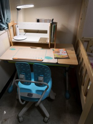 吐槽2平米儿童学习桌怎么样,质量好吗?2平米书桌真的好用吗?