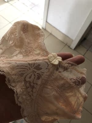 戴上了很合适。很薄。夏天穿正合适，东西非常好👍