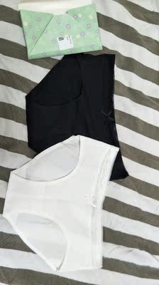 宝贝收到了，快递特别快。回家打开看了看包装很好摸着特别的舒适，而且颜色也蛮好看的。其实质量挺好的，物流也很快