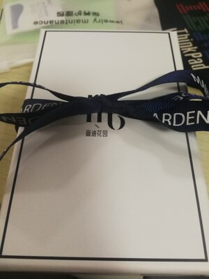 包装真高级,有好看的盒子,还有保养的工具,店主很用心,谢谢! 包装真高级,有好看的盒子,还有保养的工具,店主很用心,谢谢!