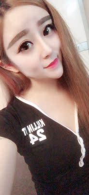 很喜欢这款裙子，第一次是朋友买的，他穿不上，给我穿了，很性感，超级喜欢，又问他要了链接买了第二件，还准备再回购呢，价格也超级便宜，喜欢的美女不要错过哦。