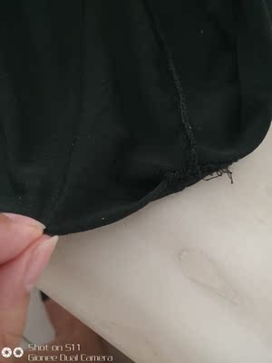 穿了一天就脱线了，哎，质量也就一般般吧，随便穿穿也凑活了，反正也就这个价吧。