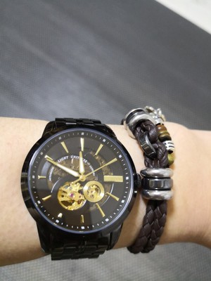 体验白领戴罗宾尼手表怎么样,是哪里产的品牌?上档次吗?