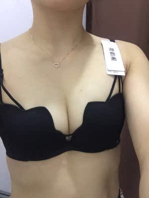 没想到,质量好,码子又标准,穿着舒服,发货及时!下次回购哦!超值,谢谢卖家! 没想到,质量好,码子又标准,穿着舒服,发货及时!下次回购哦!超值,谢谢卖家!