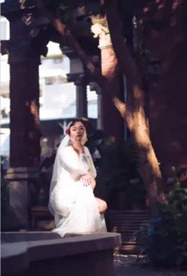 质量很好，贴上了很舒服，粘性也很好不怕会掉下来，效果不错，小胸的胸前事业线好容易显现。各位姐妹们，可以根据自己的尺寸来选择哦，不会的话问客服，她们家客服很贴心的哟，而且有穿戴教学视频可以看，穿戴好了效果真心不错，让胸部显得丰满，店家很用心，总体来说不错。好评！后期还会继续支持！