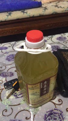 收到后发现包装太好了，有充气袋保护，还有硬纸箱，酒完好无损，晚上迫不及待放了点尝尝，香甜可口，还有点后劲呢。每顿喝一点，感觉胃口都好了很多呢。吃的多会不会长胖啊！哈哈哈