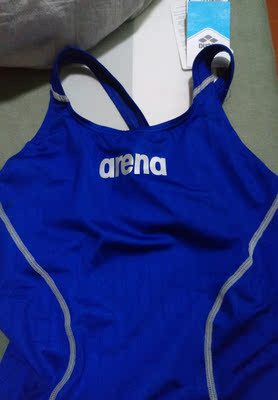 面料很好，客服介绍的码数很正，要比平时衣服大二个码，单层的会露点，这家的胸垫实在畸形，尖到不行退了