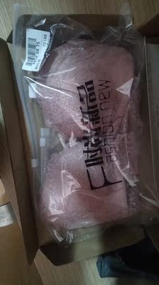 物流快服务态度好很喜欢哦  漂亮  跟我想象的一样  物美价廉哦