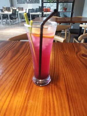 能拔掉一些毛。不会太疼。不过要记得趁毛不注意的时候撕。送的脱毛纸质量挺好。厚厚的。之前忘记发滋养乳了。联系卖家后就马上给我补发了。卖家态度也很好。质量非常好,与卖家描述的完全一致,非常满意,真的很喜欢,完全超出期望值,发货速度非常快,包装非常仔细、严实,物流公司服务态度很好,运送速度很快,很满意的一次购物