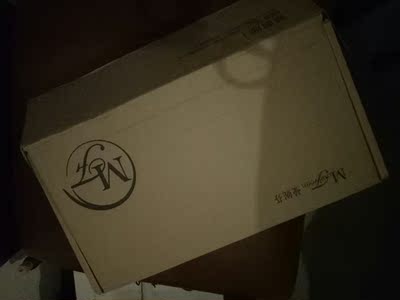 618的时候为了凑券买的，不算太实惠，也不算太贵，可以接受。布料比较轻薄爽滑，蛮适合夏天的，挺舒适！好像这是第二次买这个牌子，之前买的已经忘记价格了，正常尺码，没有雷区，挺好的。毕竟是无钢圈的，所以你要有多大的效果肯定是没有的。