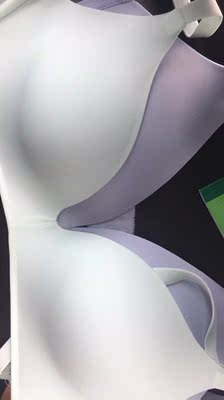 都给忘了。。。今天才来评价!!内衣不错,质量很好挺满意 很舒服 薄厚正合适 我喜欢 以后买内内还会光顾的 都给忘了。。。今天才来评价!!内衣不错,质量很好挺满意 很舒服 薄厚正合适 我喜欢 以后买内内还会光顾的