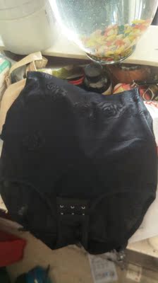 116斤还担心买大了呢    很好   做工很精致      花纹也很喜欢