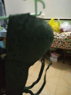硬邦邦的，不好穿,,Ծ^Ծ,,而且还有味道，洗了，还是臭臭的买一件而已懒得退了，真不知道是什么材质做的内衣也太硬了吧，硬硬扎扎的，穿着好扎好难受，买的时候请慎重考虑考虑！