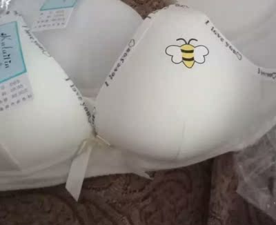 超级喜欢，价格便宜，质量还挺好的，好评好评。