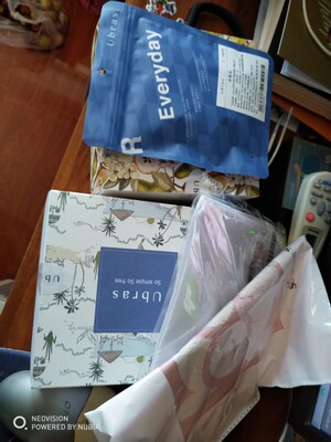 穿着还行算是比较舒服,不过上次买的刚四个月就坏了,这次买了两套看看质量如何吧!要还是易坏就要换别的了。第二张照片是五月底买的 穿着还行算是比较舒服,不过上次买的刚四个月就坏了,这次买了两套看看质量如何吧!要还是易坏就要换别的了。第二张照片是五月底买的