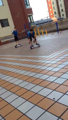 官方正品阿尔郎智能平衡车双轮儿童代步车成人两轮电动平衡车学生