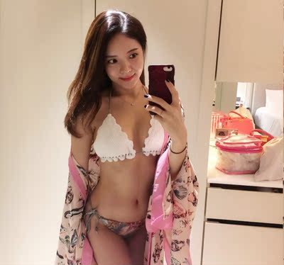 我觉得更适合小胸。小胸应该能穿出欧美范来！但真的好看、