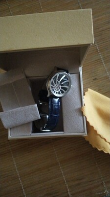 使用心得劳士顿手表怎么样,属于什么档次,哪生产的,值得买吗