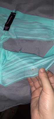 这种做工到底是什么鬼？还有个洞！果断扔了