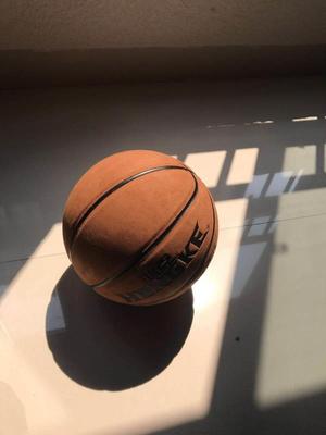 真实使用感受鸿克篮球怎么样,鸿克质量如何,值得入手吗