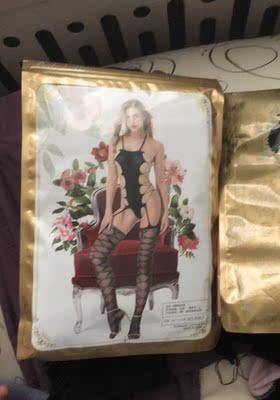 东西很好啊 包装也精致 真的特别喜欢 大小比较合适