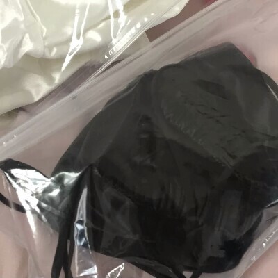 这款内衣弹性好，穿着也舒服。夏天怕热的美眉们可以考虑哦！店家发货又快，独立包装