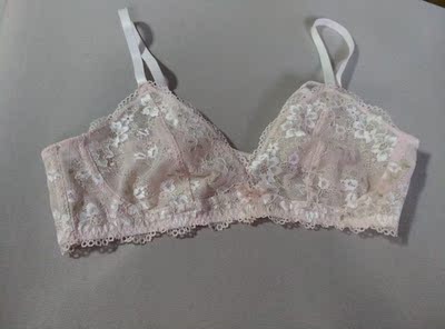 宝贝特别特别好，质量、款式、材质都是我想要的！无色差，格调高！高端大气上档次，低调奢华有内涵！拿在手里感觉拥有了整个世界，穿在身上感觉你就是女王！店家很好，发货很快，服务态度很好！最后祝店家生意兴隆，事业越做越大！希望看到评论的小仙女们天天开心，事事顺利！不说了，直接上图！