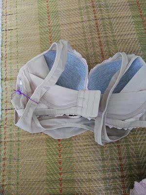 这是第二次购买，衣服质量好，价格适中，物流也很快，会继续购买