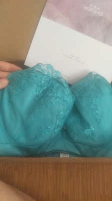 刚收到内衣，比实体店便宜，试一下整体效果很好非常喜欢，一直在穿这个牌子的内衣