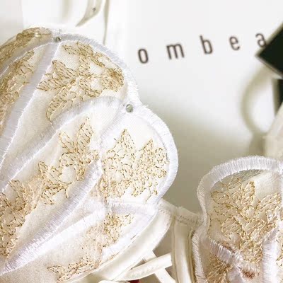 宝贝收到啦!简直太美了,上身效果很赞,也聚拢哦,有沟沟哒!准备再入手黑色!这家价格也超级划算,店主人很好,考虑的小仙女就不要犹豫了 宝贝收到啦!简直太美了,上身效果很赞,也聚拢哦,有沟沟哒!准备再入手黑色!这家价格也超级划算,店主人很好,考虑的小仙女就不要犹豫了