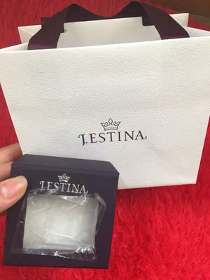 包装很好的，送女朋友的她非常喜欢。