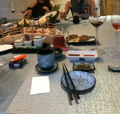 穿起来也不错哦 ,嘿嘿 我们刚刚一起都穿了出来吃晚饭…喝点小酒可能会把持不住哦 穿起来也不错哦 ,嘿嘿 我们刚刚一起都穿了出来吃晚饭…喝点小酒可能会把持不住哦