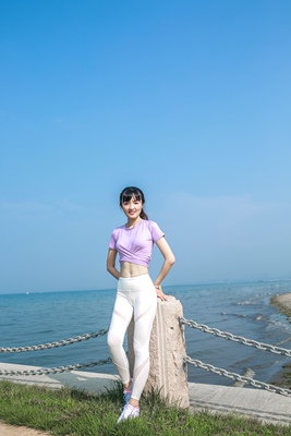 买来运动穿的,正好最近要去拍写真,想有个运动元素的,就穿的这身衣服,很漂亮! 买来运动穿的,正好最近要去拍写真,想有个运动元素的,就穿的这身衣服,很漂亮!