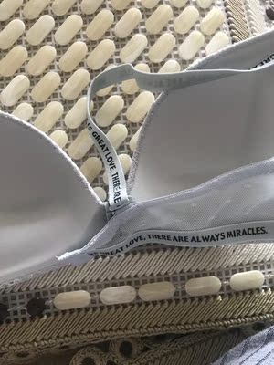 质量很好！已经多次购买这家的内衣！穿的也很舒服！还会回购！