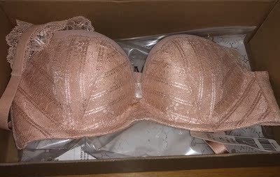 很喜欢曼妮芬和伊维斯的内衣，一直支持比实体店划算很多