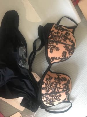 东西不错,就是还是有一些海绵的。 东西不错,就是还是有一些海绵的。