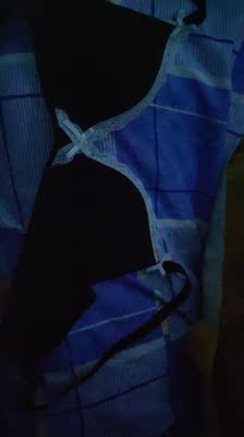 收到了，迫不及待的就去试了很适合啦啦啦，刚刚好不空杯，真的真的真的真的非常非常非常非常非常非常好，很适合胸小的MM，我是直播看中的，主播也很好和主播一起互动更加了解了解一下，以后认准这一家适合胸小的了以后不愁了胸小找内衣真的真的是困难，在实品店买空杯，这家质量也不错，快递也挺快的