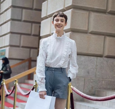 这是一个好评模版，不要看了下面都是废话。因为本姑娘很懒不想每个宝贝都写好评 所以才模仿网友的  好评模版  但是这个宝贝不管是质量 款式还是性价比 都是本姑娘喜欢的  如果是不喜欢的那本姑娘就会很生气 然后这个模版就变成了各种喋喋不休的吐槽  自然就不会撒下这个好评给各位淘友一个参考  本宝贝还是极好的     &mdash;&mdash;来自一位爱购物但是又想 省事不想写评论只想换积分的懒癌患者（然而本人并不知道积分有什么用[跪了]）