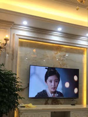 体验点评TCL65Q960C和65A730U电视那个好，认真看完，相信大家便知如何选