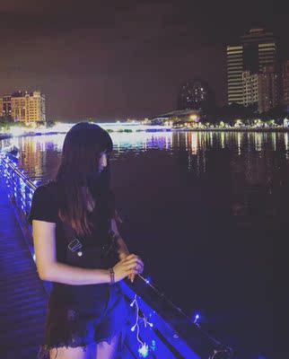 喜欢! 就是那个扣子的地方要自己剪开 不好剪 让我妈搞了半小时... 最上面那个还是没剪 朋友老是以为我忘了扣(泪奔.. 样子穿着好看! 卖家态度不咋地 但是东西喜欢 扯平吧 哈哈哈哈哈哈哈哈哈哈哈 做人不能太斤斤计较😂😂😂 喜欢! 就是那个扣子的地方要自己剪开 不好剪 让我妈搞了半小时... 最上面那个还是没剪 朋友老是以为我忘了扣(泪奔.. 样子穿着好看! 卖家态度不咋地 但是东西喜欢 扯平吧 哈哈哈哈哈哈哈哈哈哈哈 做人不能太斤斤计较😂😂😂