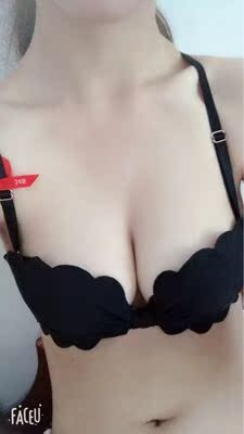 内衣收到了，客服服务的很积极，以前没穿过无钢|圈的内衣，有点下敢买，怕买了不适应，收到货后才发现以前担心是多余的，无钢圈真的很舒服，超聚拢。真的很不错，以后内衣就你家啦！聚拢效果非常棒，颜色也喜欢很少女清新，透气效果不错，很满意，趁着店铺优惠买了两套，面料特别舒服，穿着都比较聚拢，很喜欢