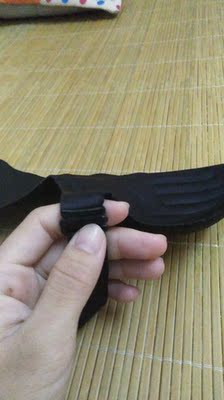 一直忙，忘了评价了，收到客服的信息才想起来，价钱摆在那里，也就那样吧，毕竟一分钱一分货，肩带两边有的刮肉，只穿了一次