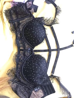 很不错,值得购买,搭西服外套很好看 很不错,值得购买,搭西服外套很好看