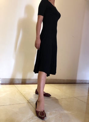 衣服真的很显瘦。面料很好很舒服，今天才拿到货。没有失望。