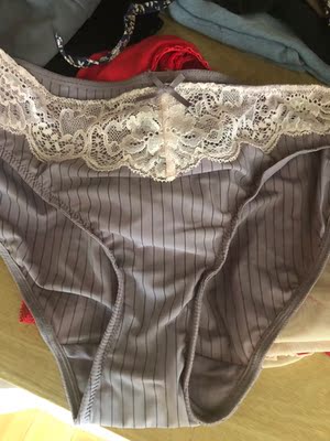 手感还行，穿上码数刚好合适，卖家服务态度很好