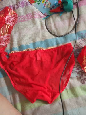 我试穿了一下。才评价的。质量很好。弹力很好。跟图片一样的。 我试穿了一下。才评价的。质量很好。弹力很好。跟图片一样的。