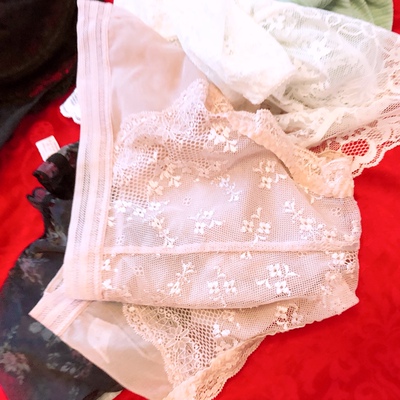 内衣特别薄 质量超级好 太满意了 穿着非常舒服 样子也不土 以后就在你家买了 真的是太喜欢了 全五分 内衣特别薄 质量超级好 太满意了 穿着非常舒服 样子也不土 以后就在你家买了 真的是太喜欢了 全五分