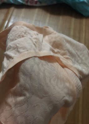 摸着真挺柔软的  推荐购买，颜色选择也很多，浅色一定不会错