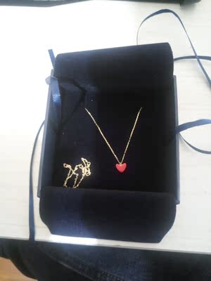 物流很快，正品保证，买了两个一个小金心一个小红心，女朋友说两个一起好看。五星好评！