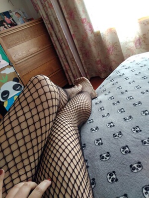 保密发货非常好，打开快递真的很惊喜呢，包装很好，产品质量好，弹性大，很性感呢，调节夫妻生活情趣不错的选择，有需要再来回购 ，款式真的超性感。